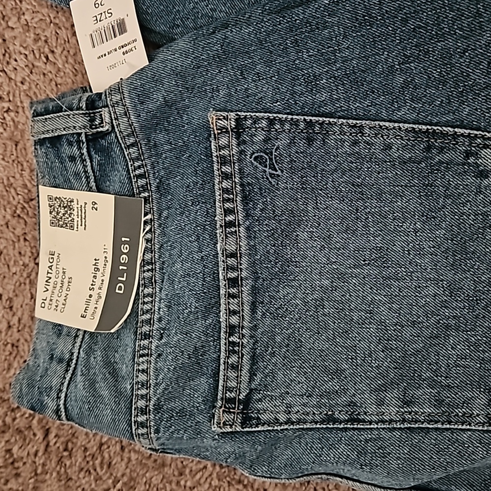 DL1961 High Rise Straight Jean - Picture 6 of 13